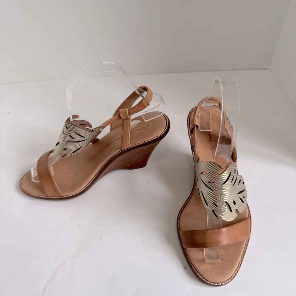 Tommy Bahama Plumeria Leather Wedge Sandals Size 6.5_8